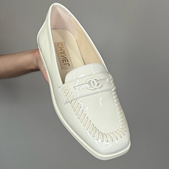 Chanel Cream Patent Loafers - Picture 4 of 6